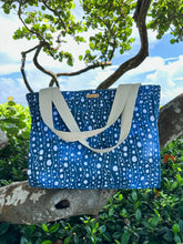 Load image into Gallery viewer, Beach Bag PREORDER - Puka Maui Collab
