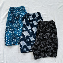 Load image into Gallery viewer, Spotted Whale Men&#39;s swim trunks
